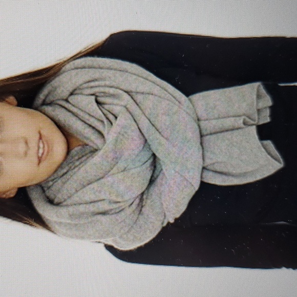 White + Warren 100% Cashmere Travel Wrap Shawl Scarf - Picture 1 of 9